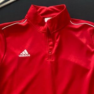 Red Adidas climalite woman’s half zip size medium. Like new condition.